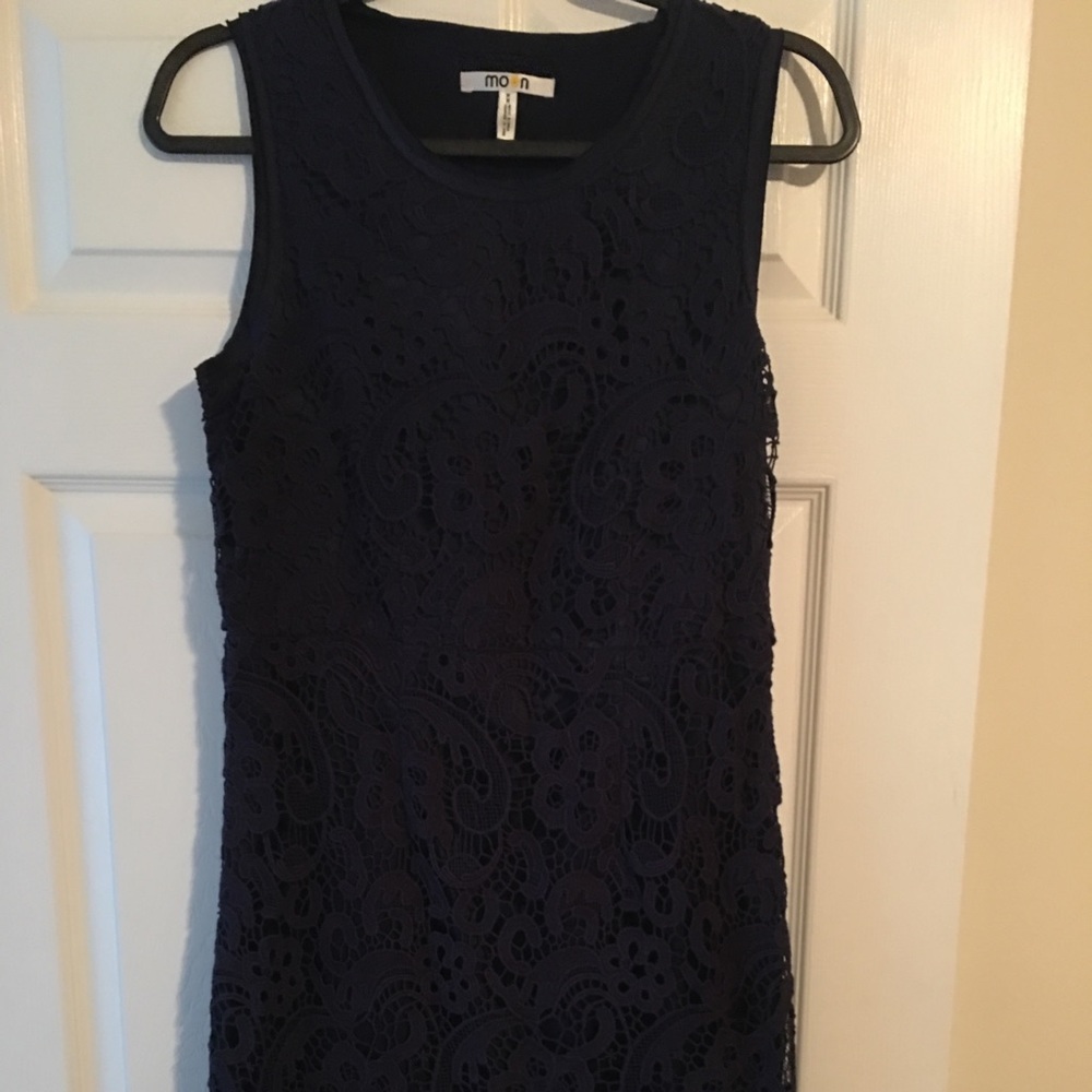 Moon navy lace dress M
